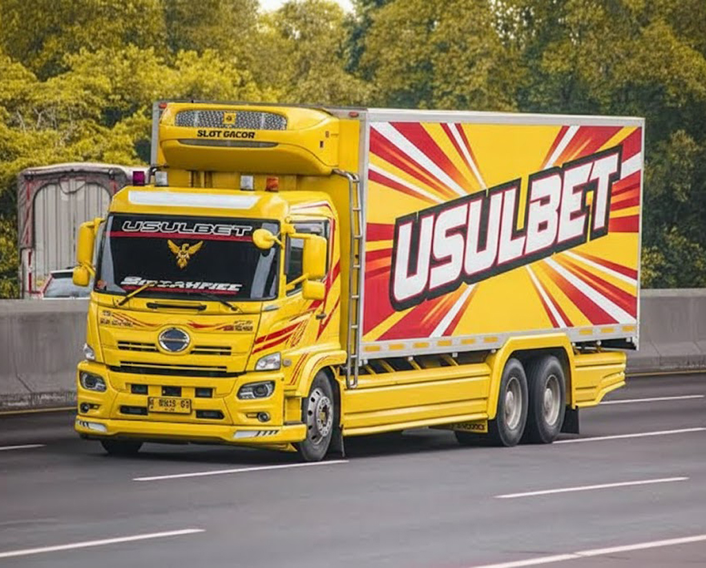 Extra Large Moroccan Chest – Hand-Painted trunk from Taroudant - Moroccan Situs Gameen Trunk – Extra Large Hand-Painted Chest with Amazigh Designs image 1